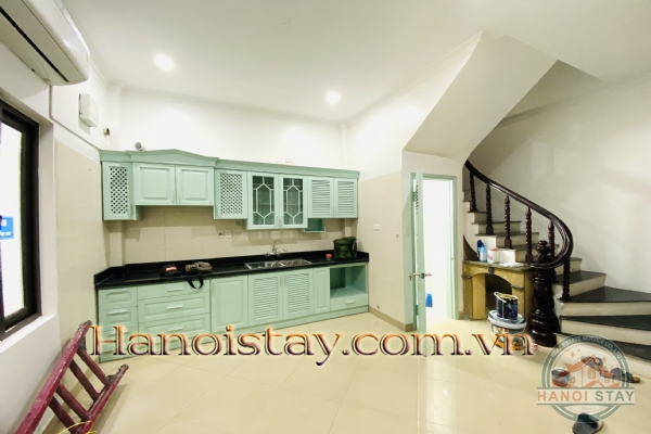 Chuyển nhượng nhà 5 tầng, lô góc trong ngõ 399 Âu Cơ, quận Tây Hồ 19