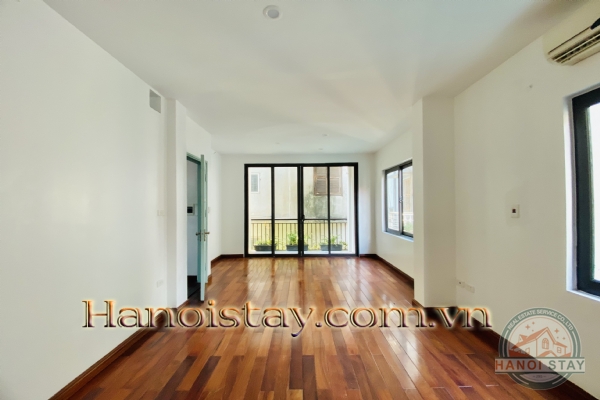 Chuyển nhượng nhà 5 tầng, lô góc trong ngõ 399 Âu Cơ, quận Tây Hồ 21