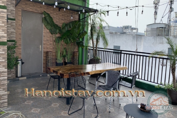 Căn hộ dich vụ 1 phòng ngủ tại Trúc Bạch cho thuê giá rẻ, full nội thất 1