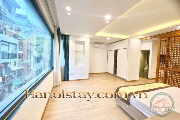 Căn hộ dich vụ 1 phòng ngủ tại Trúc Bạch cho thuê giá rẻ, full nội thất 4