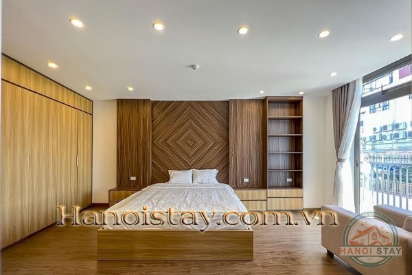 Cho thuê căn hộ dich vụ 2 phòng ngủ view siêu đẹp tại trung tâm quận Hồ Tây 8