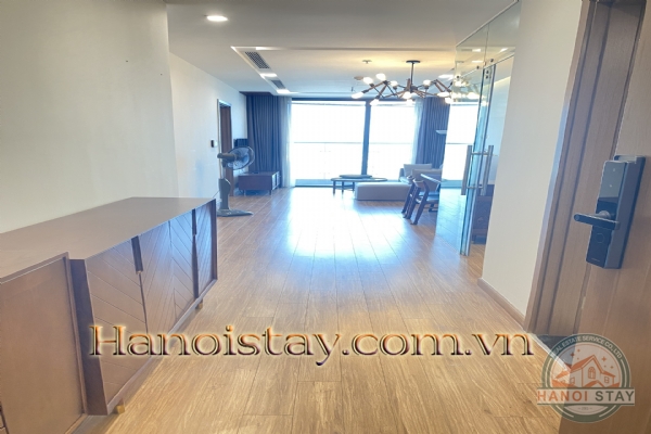 Căn hộ 2 phòng ngủ, tầng cao siêu đẹp cho thuê tại Vinhome Metropolis 1