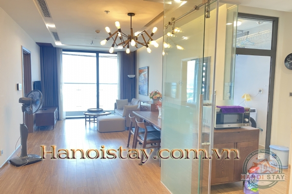 Căn hộ 2 phòng ngủ, tầng cao siêu đẹp cho thuê tại Vinhome Metropolis 2
