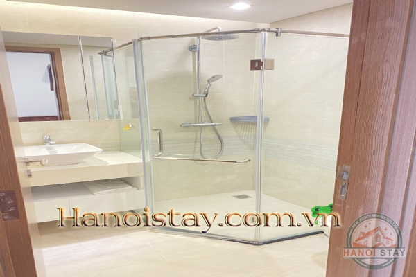 Căn hộ 2 phòng ngủ, tầng cao siêu đẹp cho thuê tại Vinhome Metropolis 9