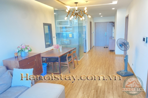 Căn hộ 2 phòng ngủ, tầng cao siêu đẹp cho thuê tại Vinhome Metropolis 10