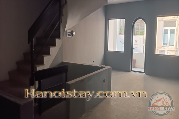 Chuyển nhượng nhà mặt phố Nam Ngư, quận Hoàn Kiếm, vừa ở vừa kinh doanh được 2