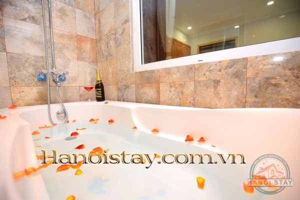 Căn hộ dịch vụ tầng 10 tại quận Cầu Giấy cho thuê chuyên nghiệp, vào ở được luôn 8