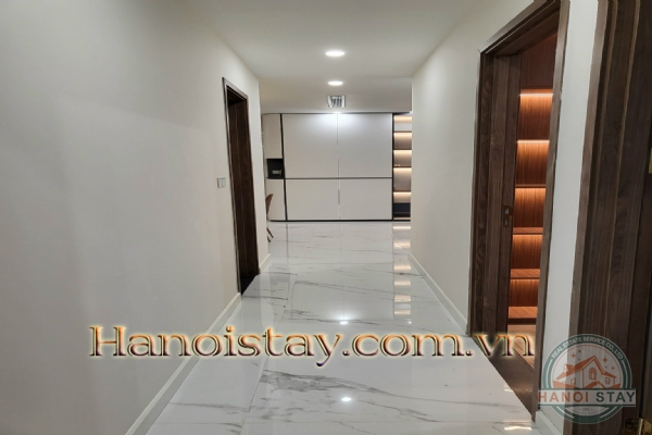 Cho thuê căn hộ 3 phòng ngủ Vinhomes Skylake, đây là căn góc, tầng cao 3