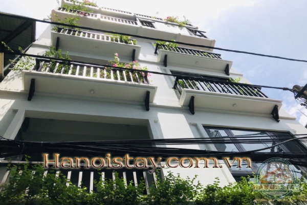 Cho thuê căn hộ dịch vụ có ban công tại khu vực Nguyễn Văn Cừ, quận Long Biên 2