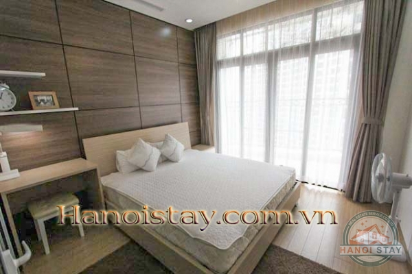 Cho thuê Royal City theo ngày, tháng, năm căn hộ 03 phòng ngủ, có nội thất, giá hợp lý 18