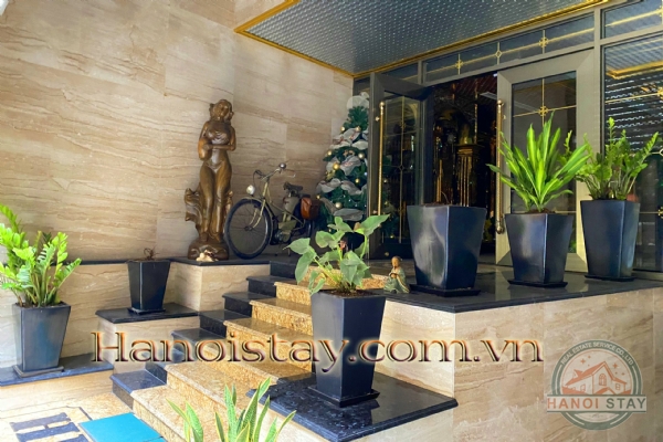 Sang nhượng nhà 11 tầng đang kinh doanh, diện tích 217m2 tại Trúc Bạch - Ba Đình 5