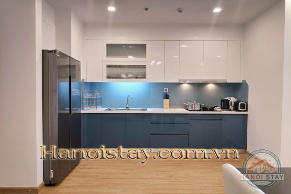 Cho thuê căn hộ 2 phòng ngủ, M2 Vinhomes Metropolis view hồ, giá cạnh tranh 1