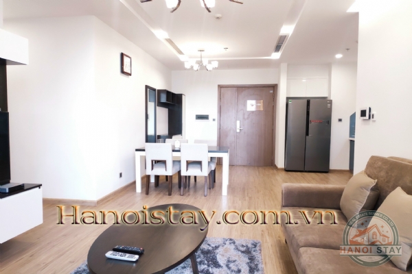 Cho thuê căn hộ 2 phòng ngủ, M2 Vinhomes Metropolis view hồ, giá cạnh tranh 7