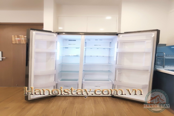 Cho thuê căn hộ 2 phòng ngủ, M2 Vinhomes Metropolis view hồ, giá cạnh tranh 25