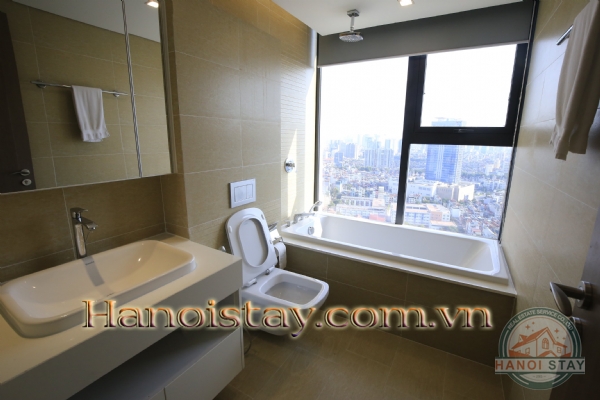 Căn hộ chính chủ tại VInhome Metropolis 3 phòng ngủ, tầng 27,view hồ cho thuê 10