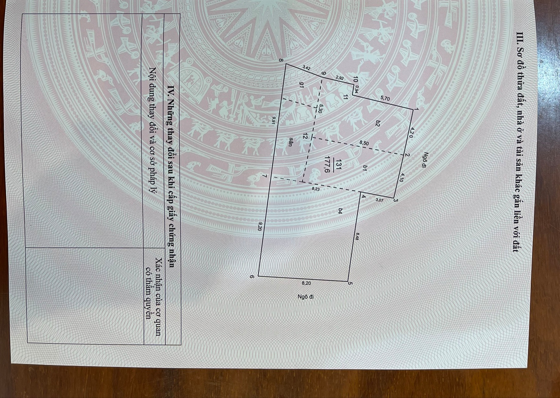 Cần bán gấp căn nhà 4 tầng tại Ngọc Hà - Hà Nôi, diện tích 178m2, sổ đỏ chính chủ