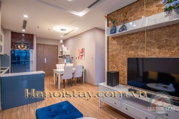 Cho thuê căn hộ 2 phòng ngủ tại Vinhome Metropolis, tòa M2, tầng trung, full đồ 6