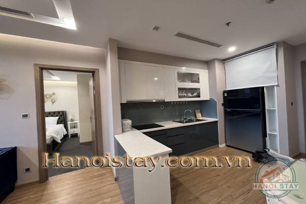 Cho thuê căn hộ 2 phòng ngủ tại Vinhome Metropolis, tòa M2, tầng trung, full đồ 17