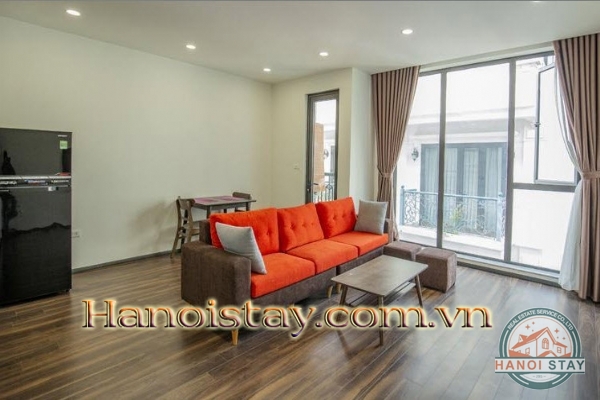 Căn hộ 2 phòng ngủ, nhiều ánh sáng cho thuê tại phố Từ Hoa, quận Tây Hồ 2