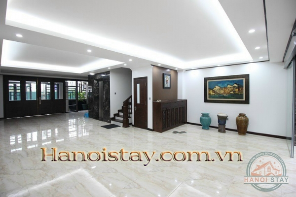 Bán nhà 6 tầng sổ đỏ chính chủ khu Phố Lạc Long Quân, quận Tây Hồ, Hà Nội 1