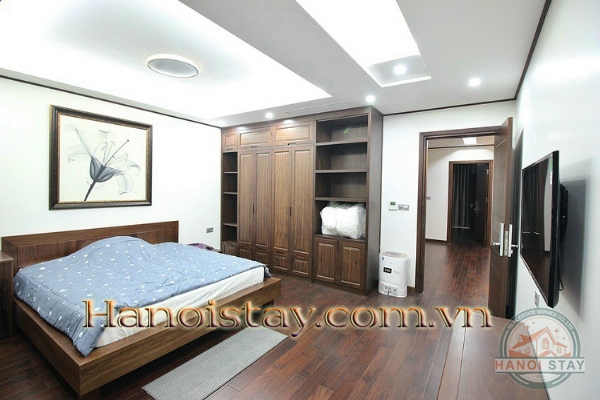 Bán nhà 6 tầng sổ đỏ chính chủ khu Phố Lạc Long Quân, quận Tây Hồ, Hà Nội 2