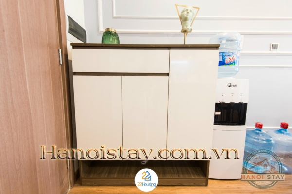 Cho thuê căn hộ 2 phòng ngủ tại Vinhome Metropolis, tầng cao, view trực diện Hồ Tây 12