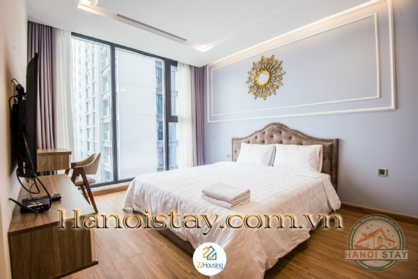 Cho thuê căn hộ 2 phòng ngủ tại Vinhome Metropolis, tầng cao, view trực diện Hồ Tây 13