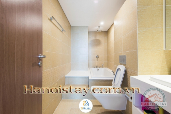 Cho thuê căn hộ 2 phòng ngủ tại Vinhome Metropolis, tầng cao, view trực diện Hồ Tây 21