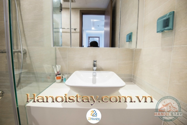 Cho thuê căn hộ 2 phòng ngủ tại Vinhome Metropolis, tầng cao, view trực diện Hồ Tây 22