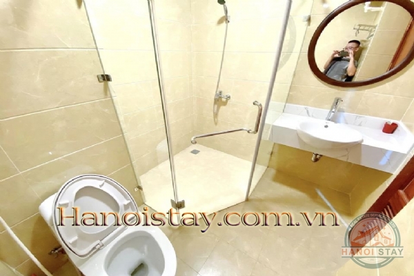 Cho thuê căn hộ dịch vụ 1 phòng ngủ nhiều ánh sáng tự nhiên tại phố Đào Tấn, Ba Đình 6