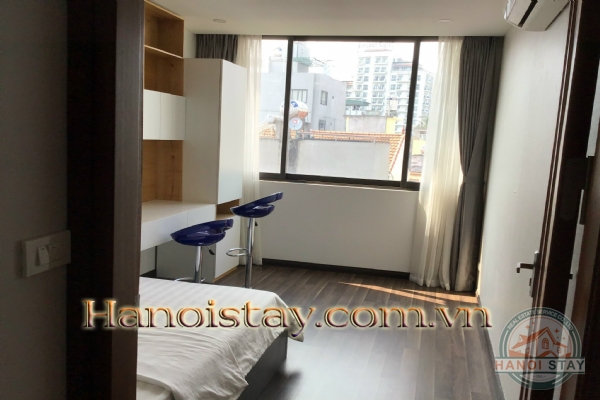 Cho thuê căn hộ dịch vụ 2 phòng ngủ giá cực tốt tại Xuân Diệu, Tây Hồ 2