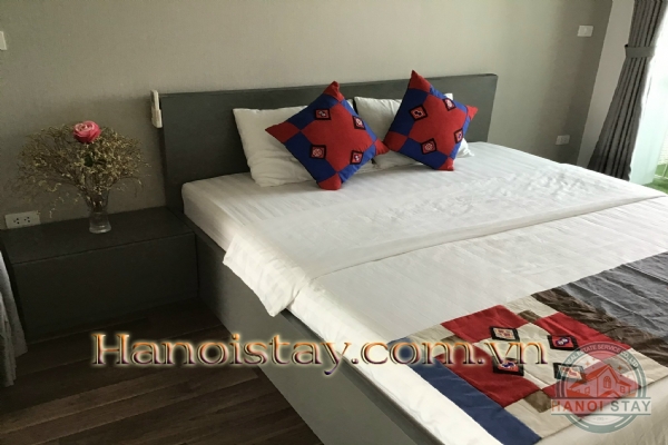 Cho thuê căn hộ dịch vụ 2 phòng ngủ giá cực tốt tại Xuân Diệu, Tây Hồ 4