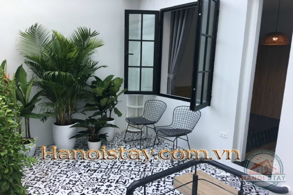 Chính chủ gửi cho thuê nhà nguyên căn tại phố Hoàng Hoa Thám, quận Ba Đình 5