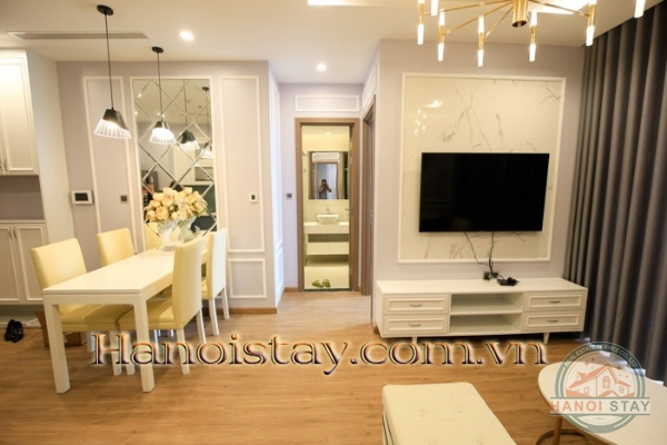 Cho người Nhật thuê căn hộ 2PN tại Vinhomes Metropolis với thiết kế tinh tế 1