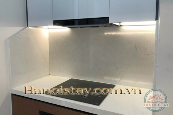 Cho thuê căn hộ cao cấp với 3 phòng ngủ tại Sunshine City, căn góc rộng rãi 9