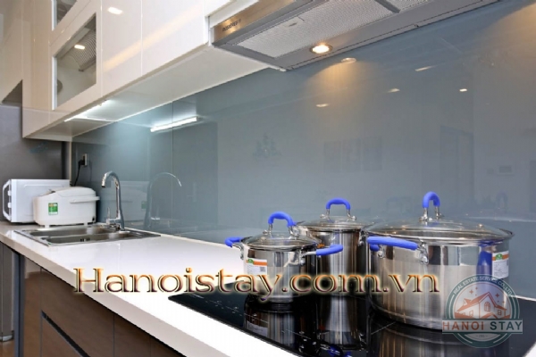 Cho người Nhật thuê căn hộ 3PN tại Vinhomes Metropolis Liễu Giai 1