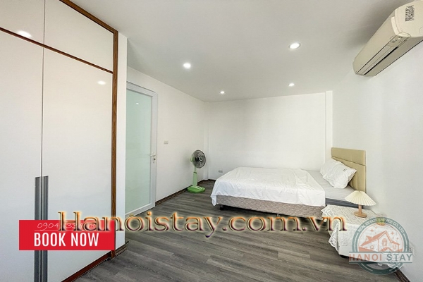Cho thuê Căn hộ 1PN, Tô Ngọc Vân, Tây Hồ: Ban công rộng, view hồ đẹp, thiết kế tinh tế. 2